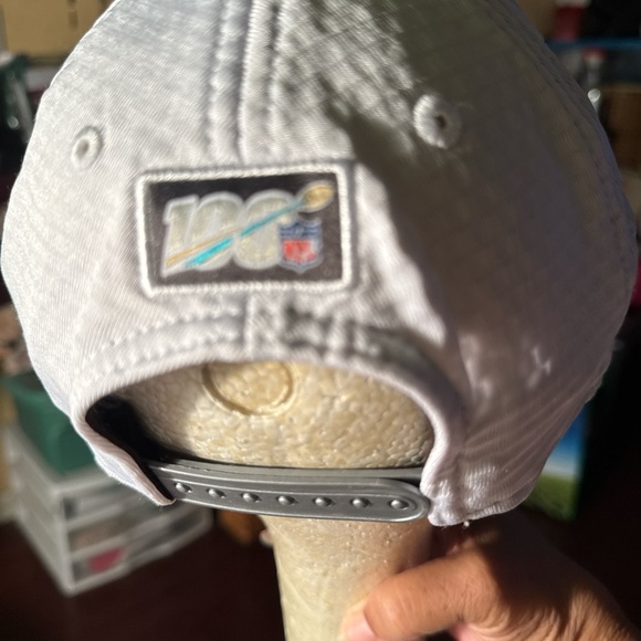 New Era White and Black Cap - Picture 6 of 6